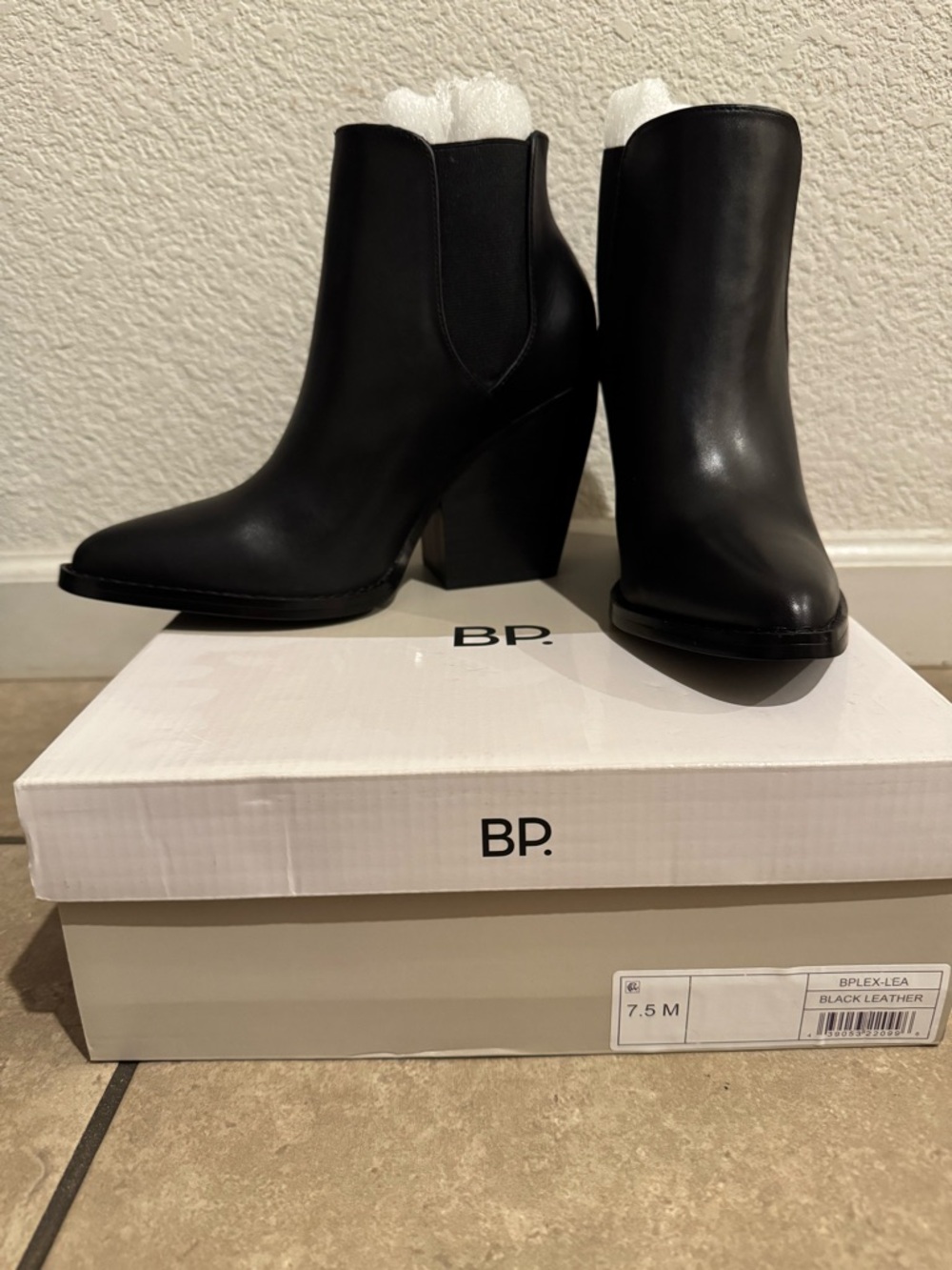 NEW bp Black Pointed Toe Block Heel Chelsea Ankle Boots women’s size 7.5